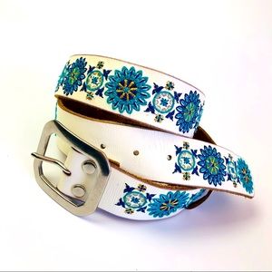 Lucky Brand White Belt with Blue Embroidery.  Still new.  Not used.